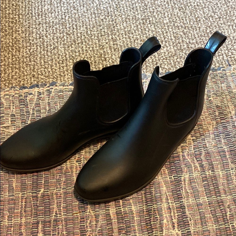 CLOSEOUT!! REDUCED!! Target Black Ankle Booties with Elastic Panels